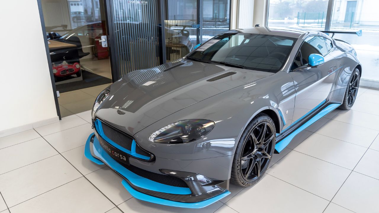 Aston Martin Vantage GT8