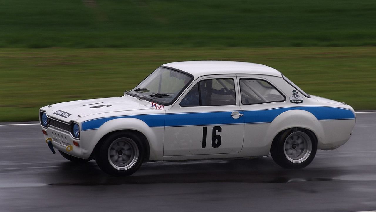 Castle Combe Circuit MMB 86 Castle Combe Classic Series