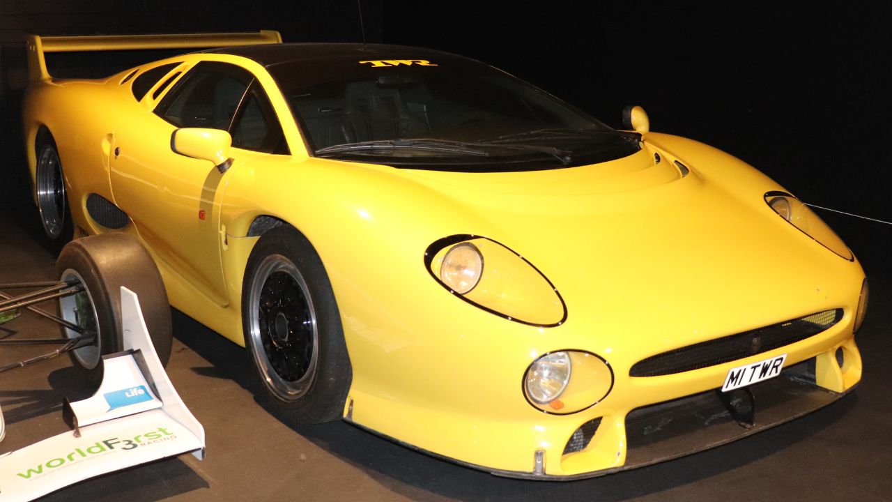 Jaguar XJ220-S