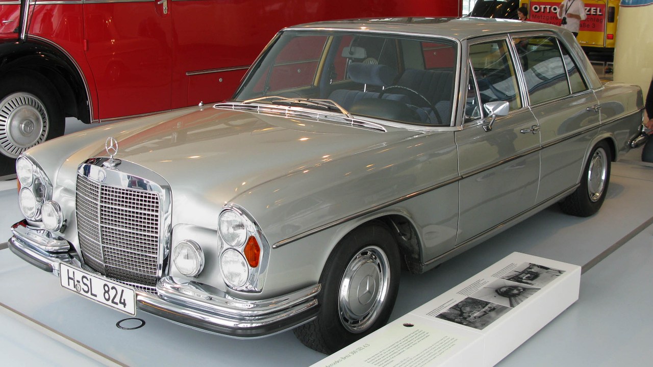 Mercedes-Benz 300SEL