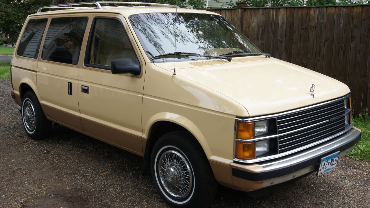 Plymouth Voyager