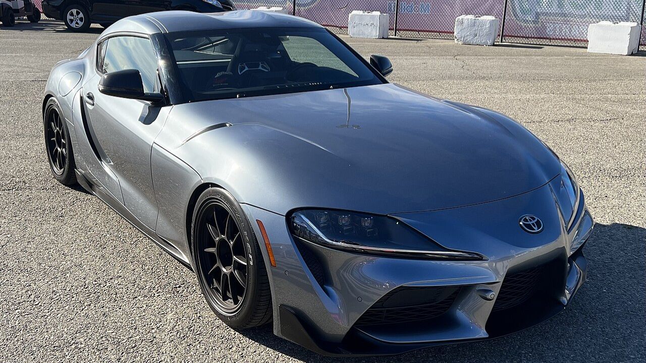 Toyota Supra Auto