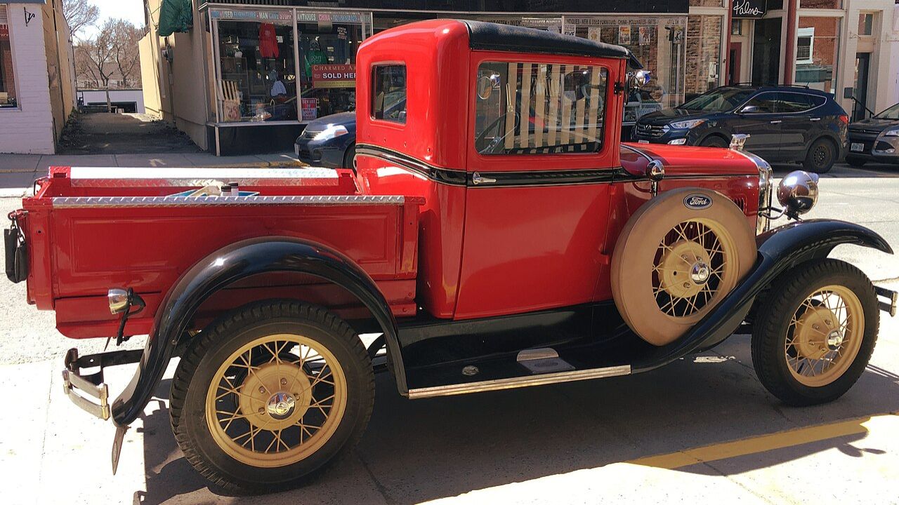 The origin of the side-mounted spare tires that were so cool