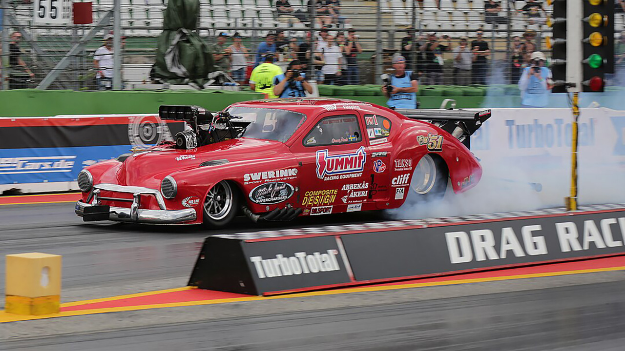 The influence of motorsport on tire development