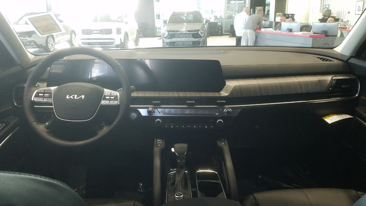 2023 Kia Telluride interior