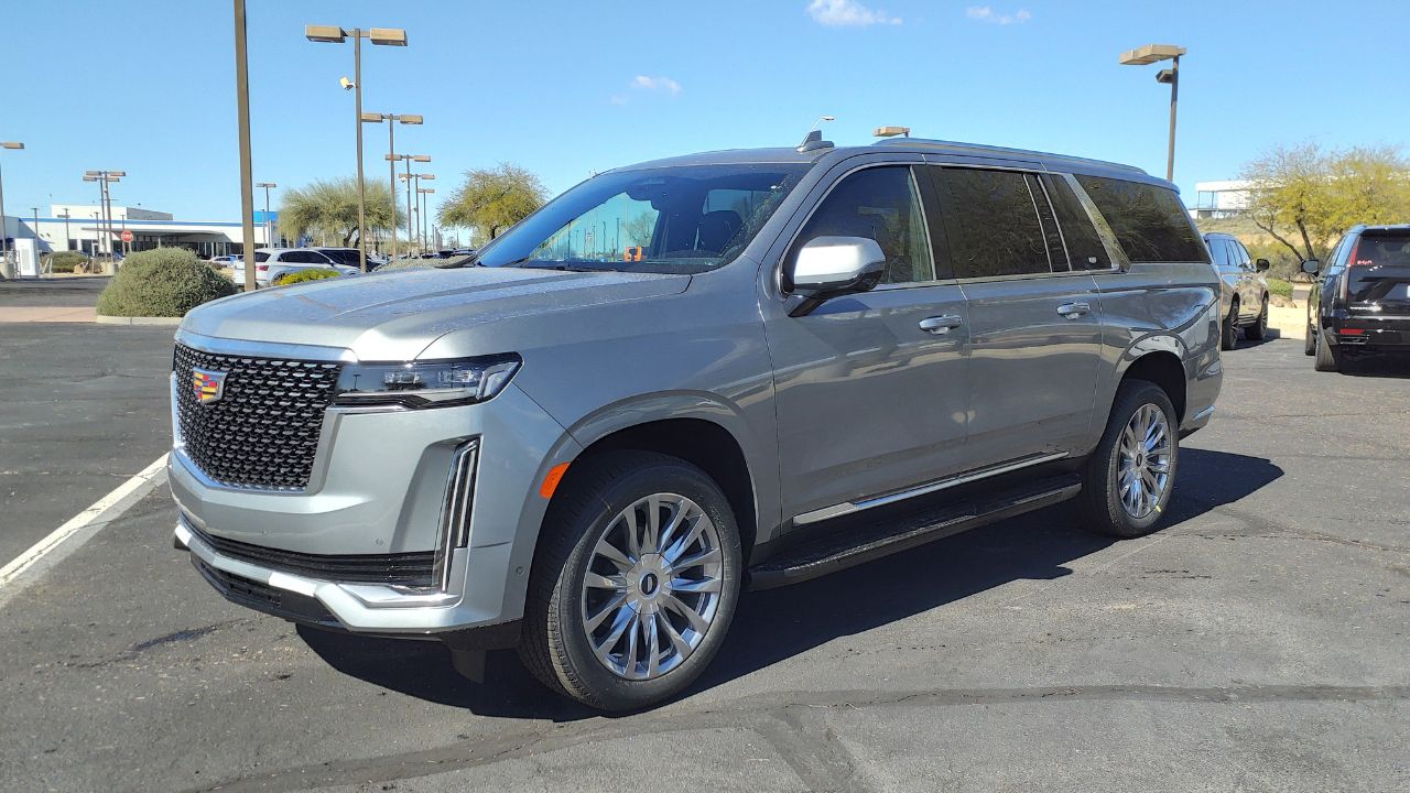 23 Cadillac Escalade ESV Premium Luxury