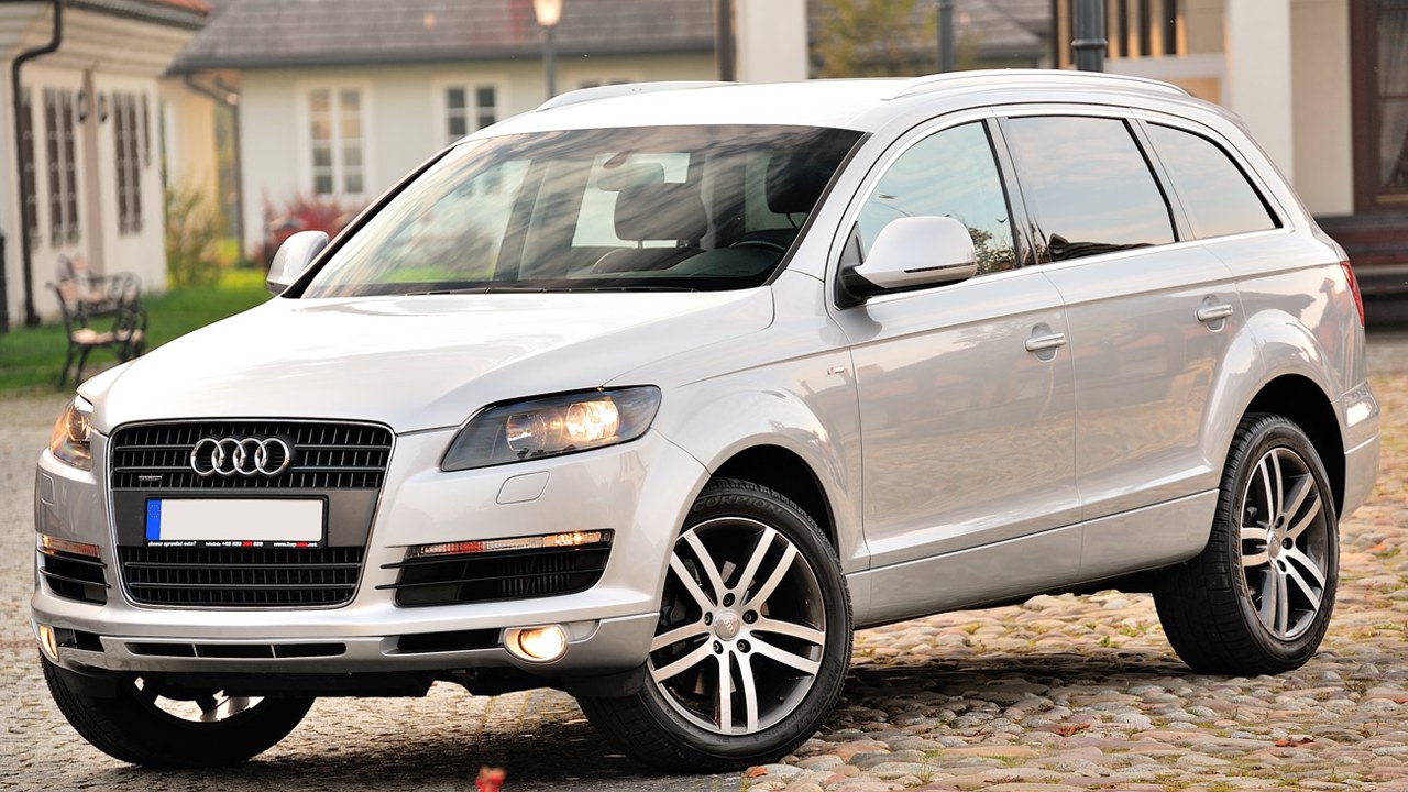 9 Luxury SUVs that shine on long road trips