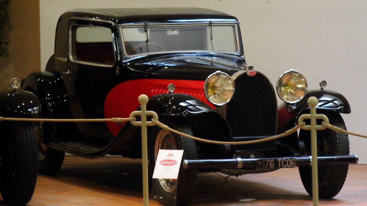 12 Celebrities with legendary car collections