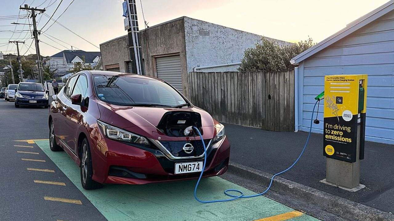 How charging networks affect EV reliability and use
