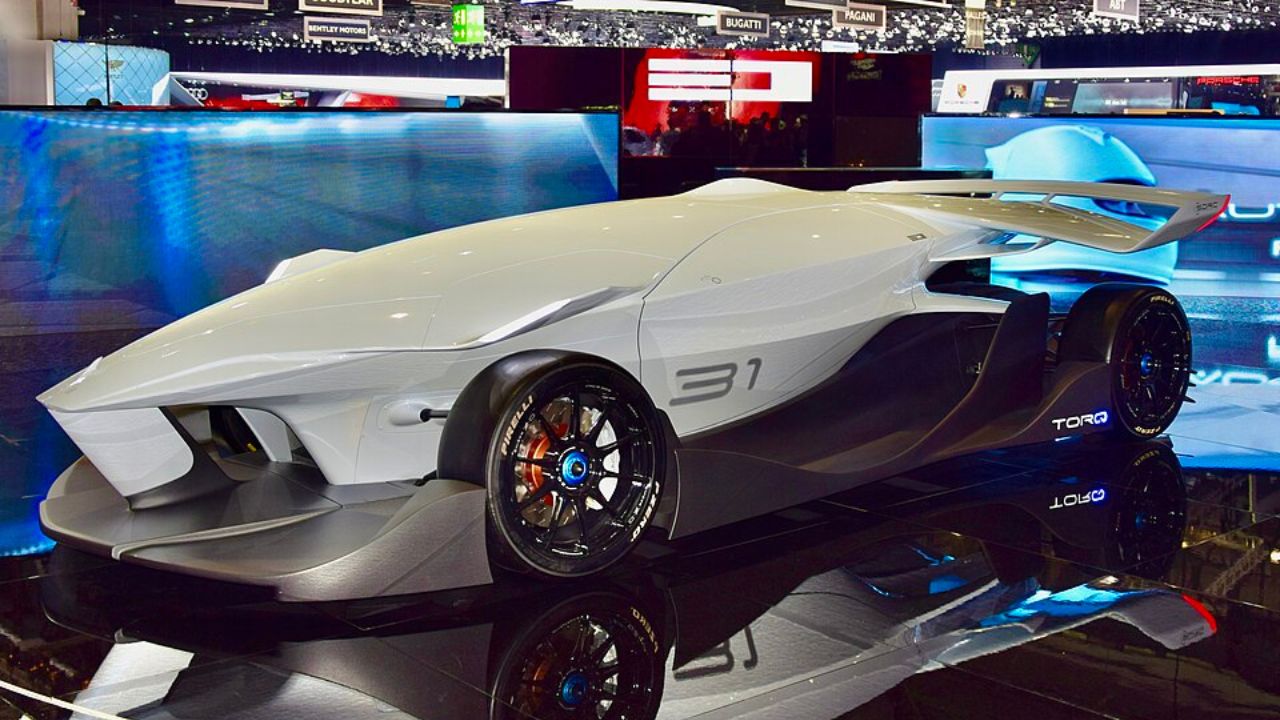 10 Famous concept cars that influenced production designs