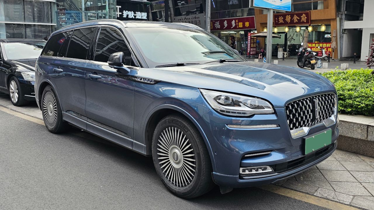 Lincoln Aviator II PHEV 01 China 2023-04-14