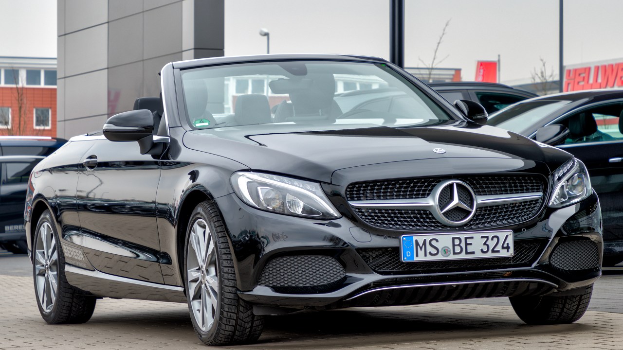 12 Best scenic drives for sports car enthusiasts