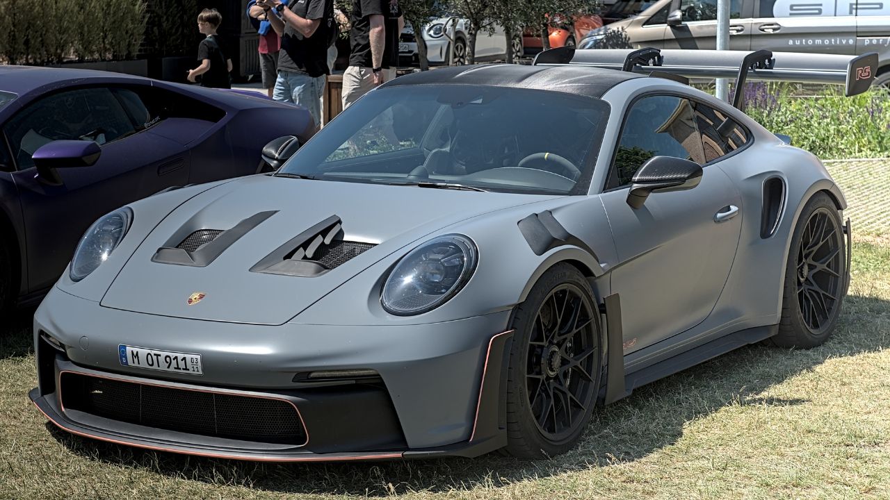 Porsche 911 (992)