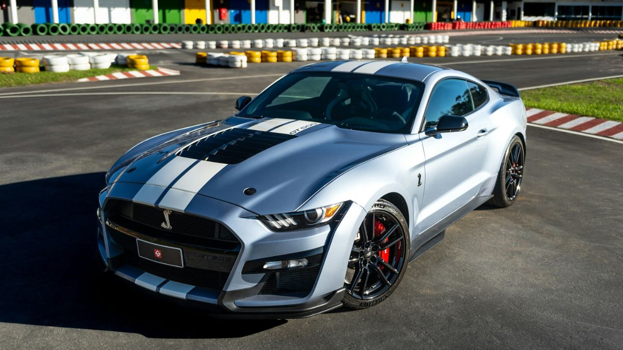 12 Modern muscle cars with retro styling cues