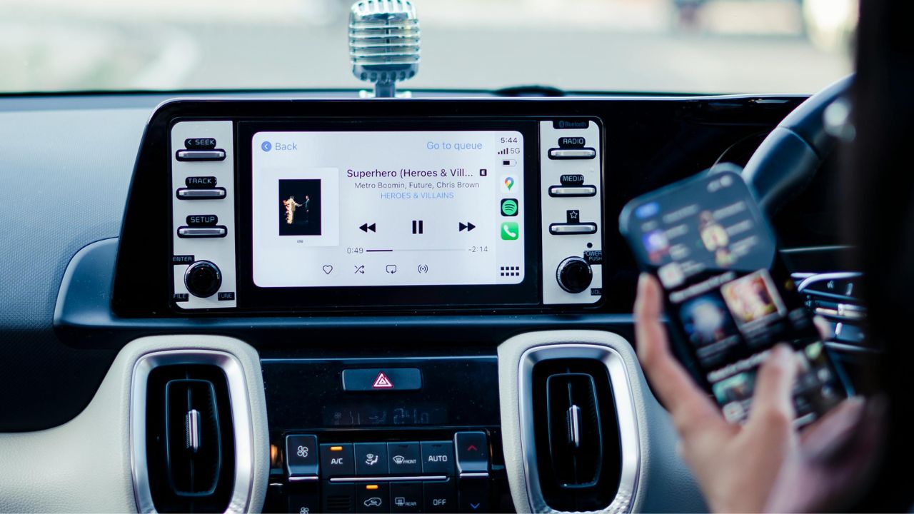 The role of 5G in the future of vehicles