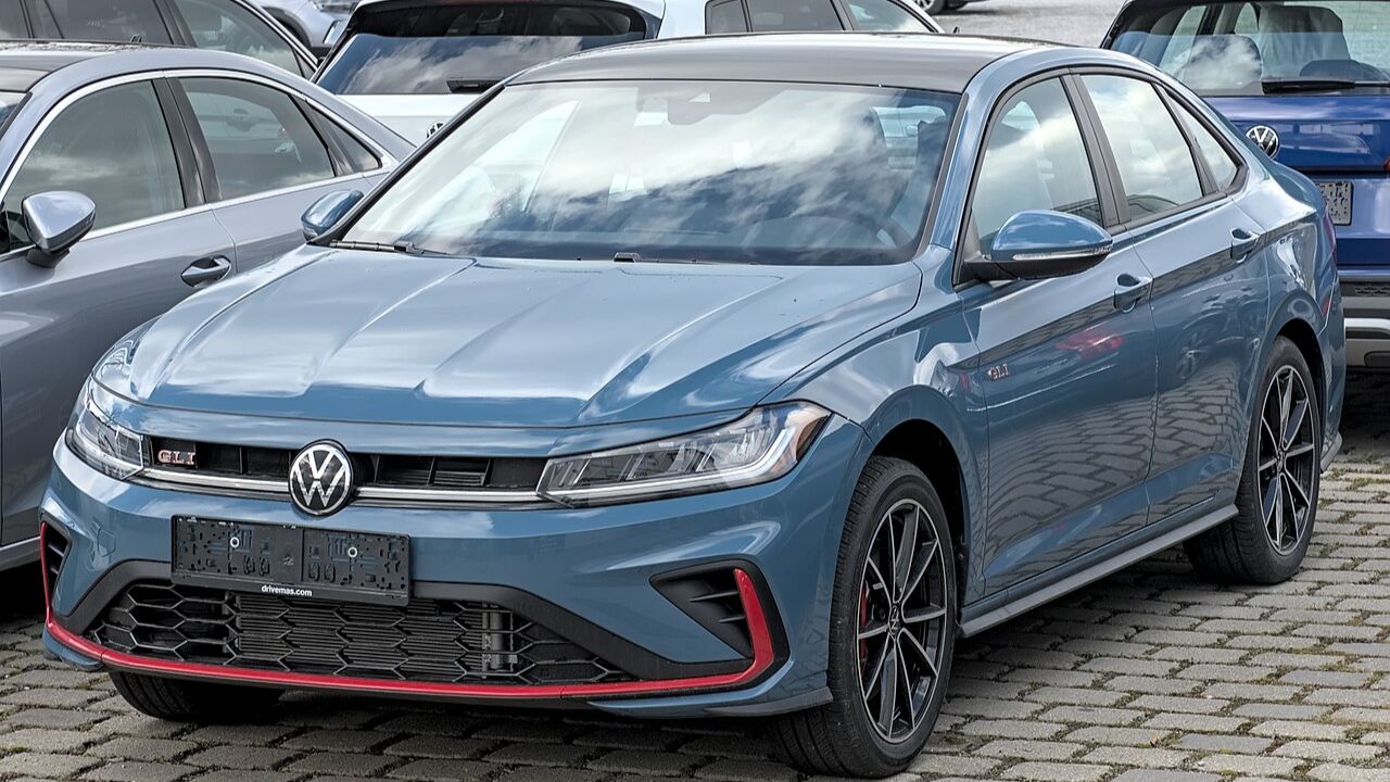 Volkswagen Jetta VII sedan