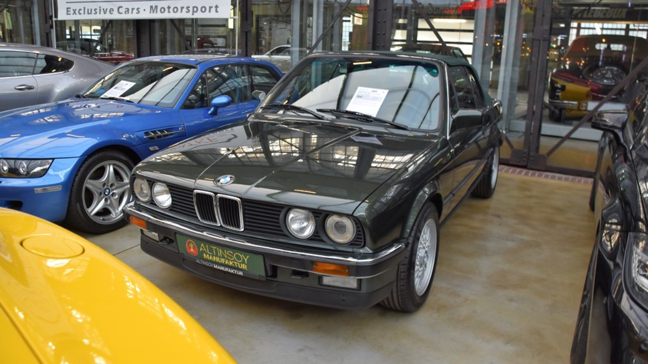 BMW 3-Series Cabriolet (E30) 320i (1989)