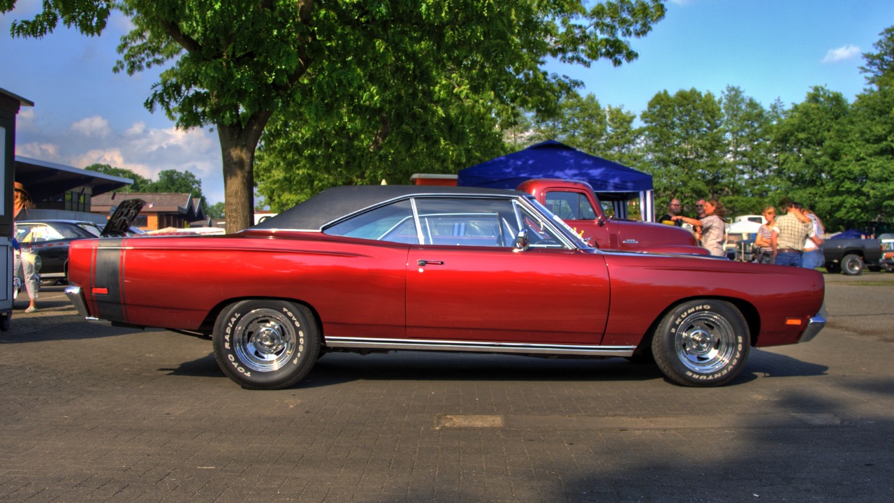 Plymouth Sport Satellite (27717528119).jpg