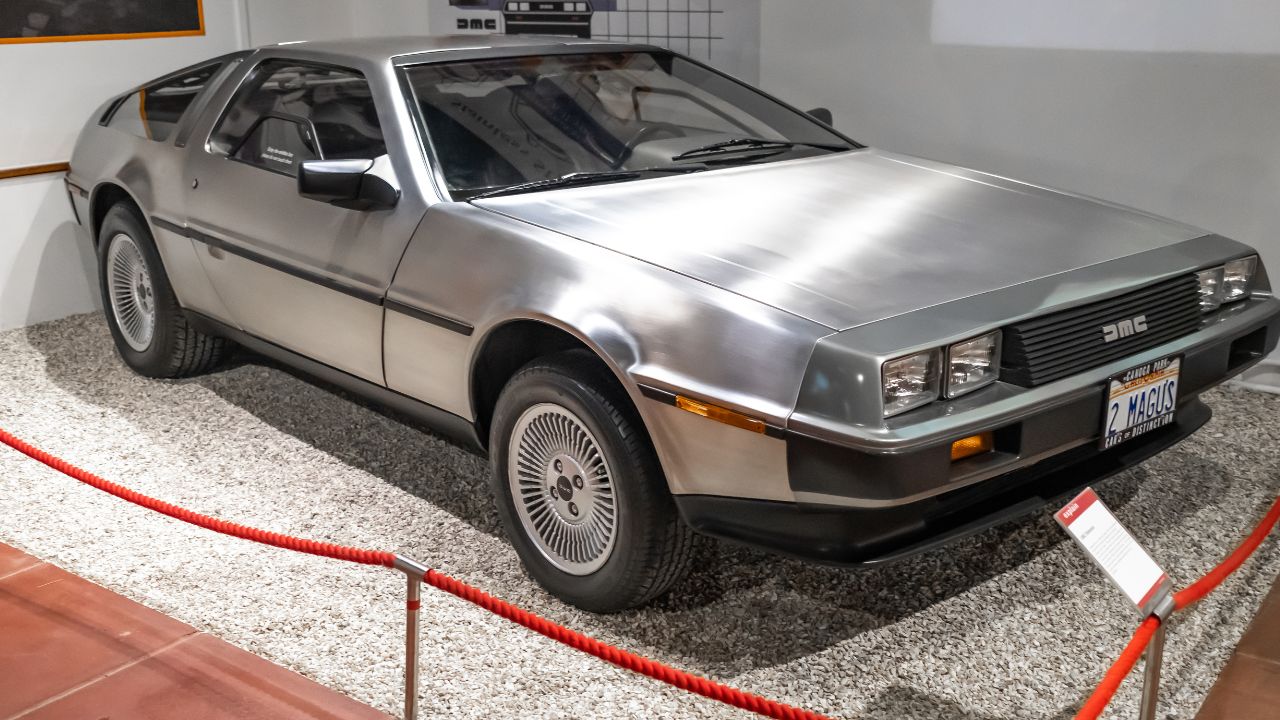 DeLorean DMC-12 (2)