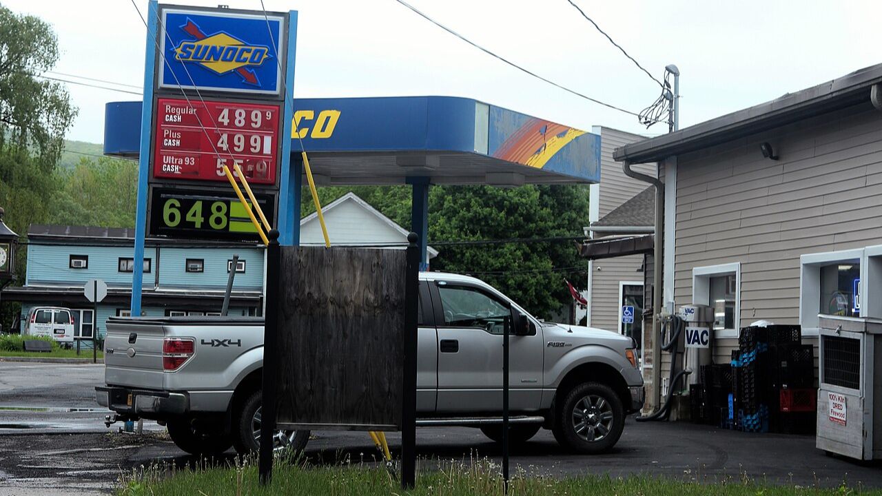 ford f-150 gas station