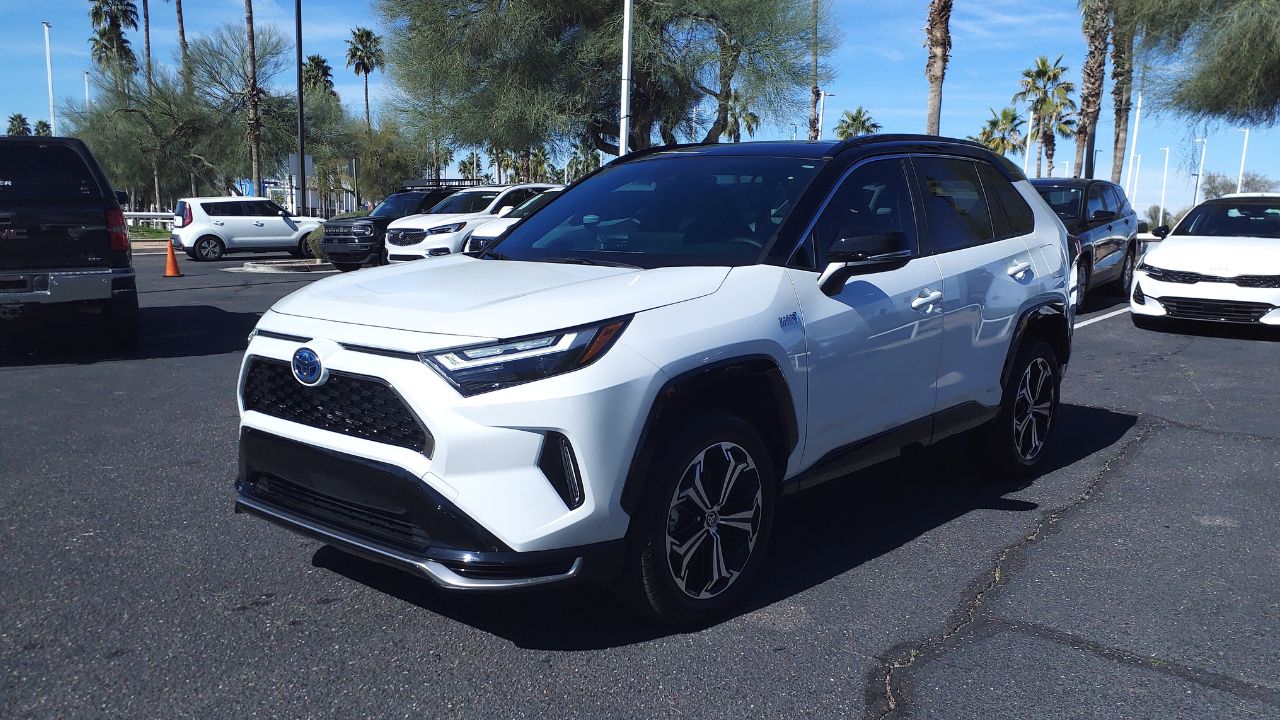 23 Toyota RAV4 Prime XSE