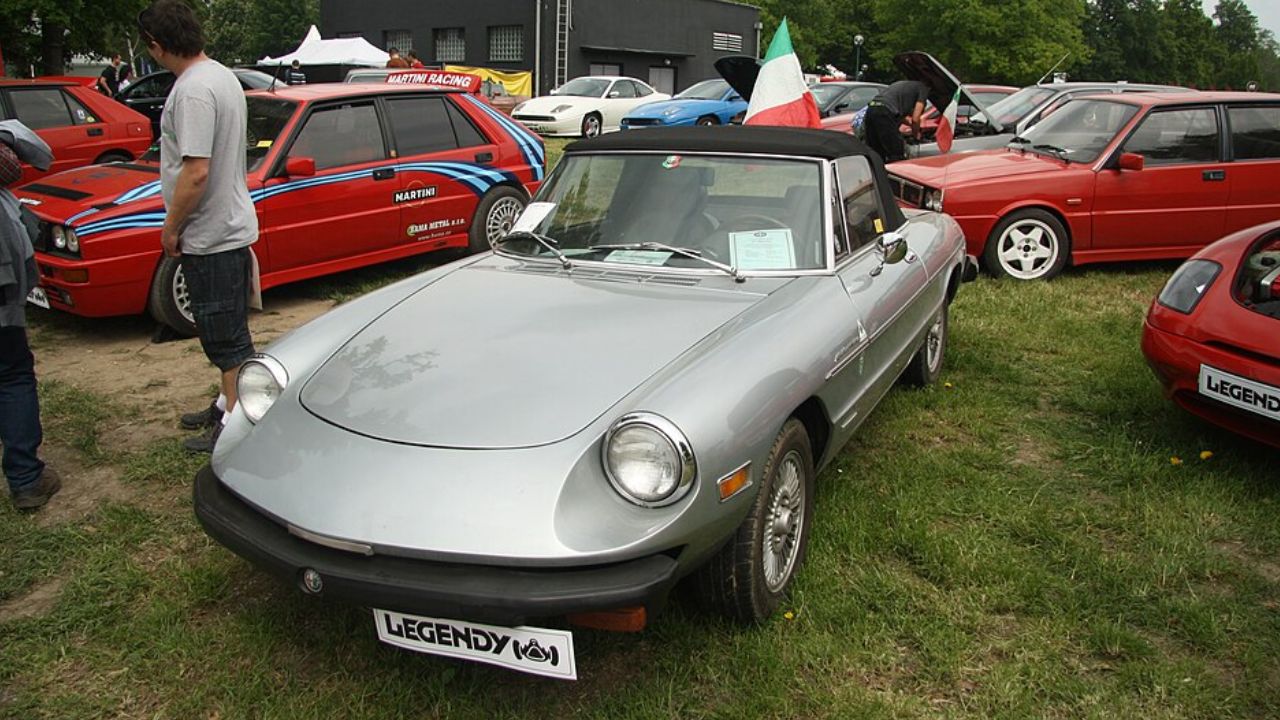 9 classic cars that shock buyers with low prices today