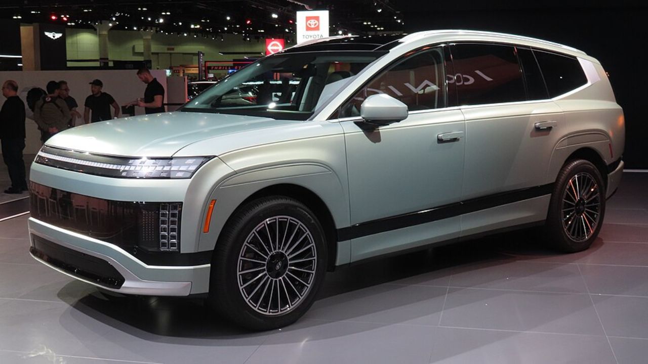 Living with the Hyundai Ioniq 9 feels strangely normal