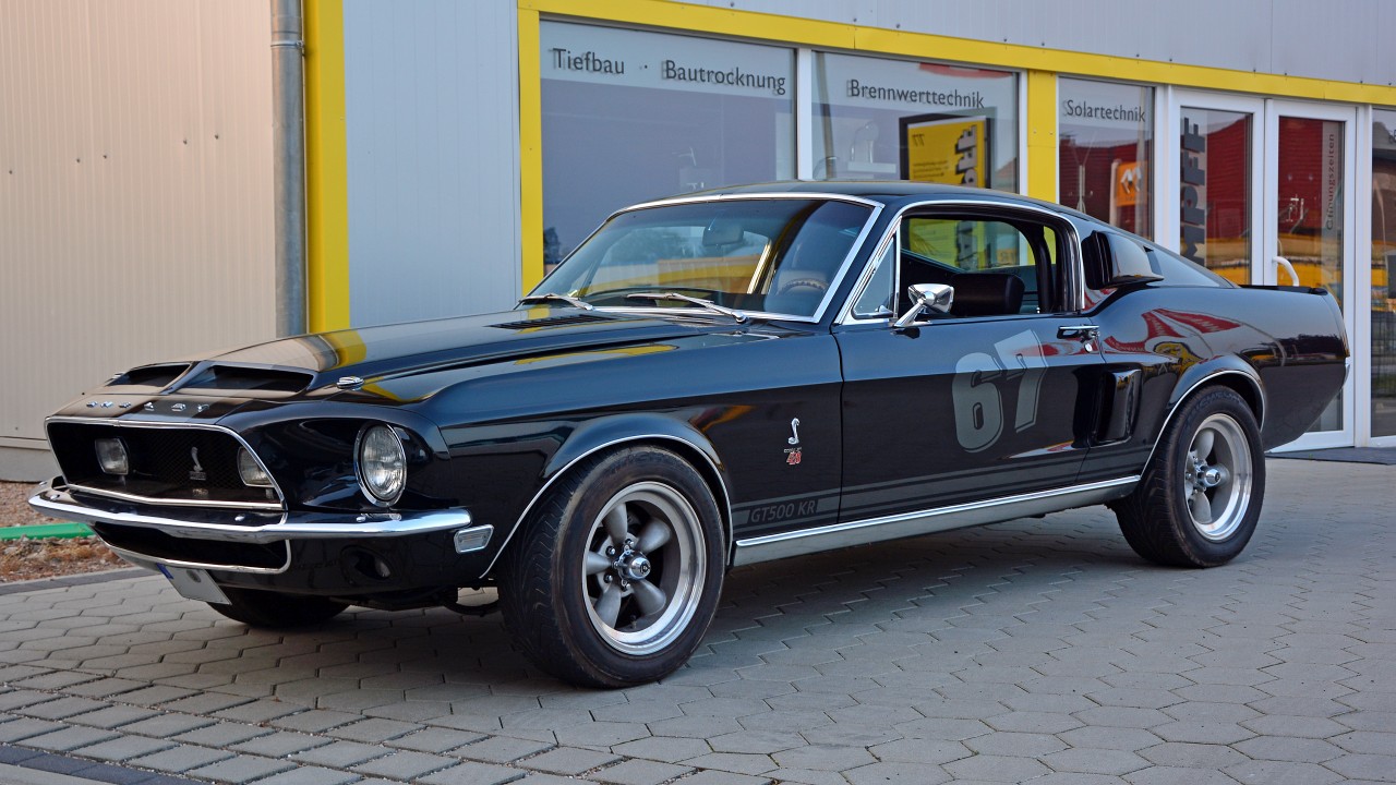 The hidden costs of antique car restoration projects