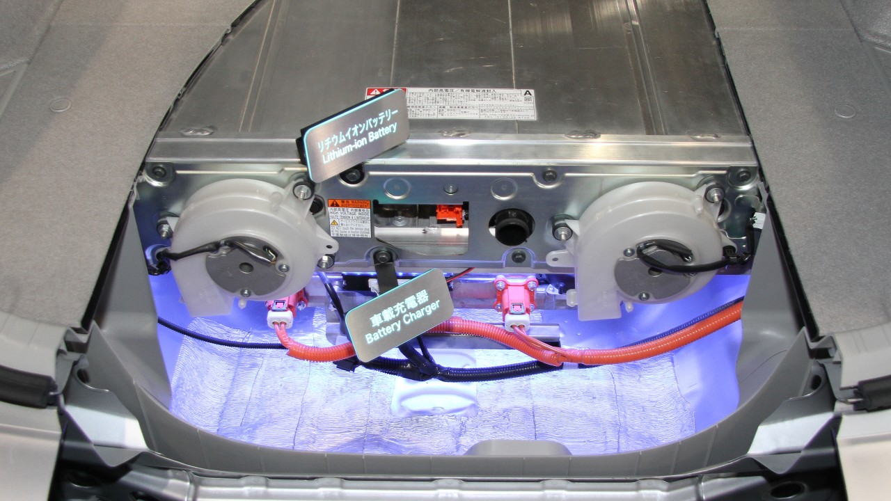 How long do hybrid batteries last?