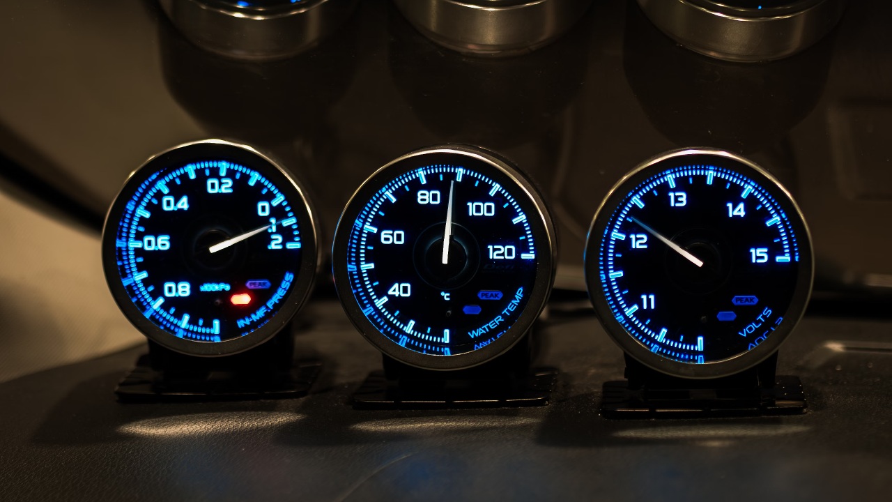 Aftermarket gauges that track critical engine data