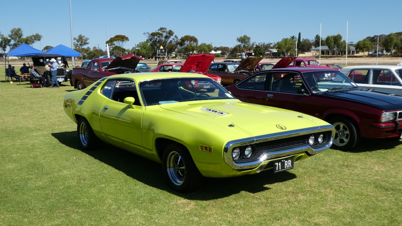Plymouth stripped down the Road Runner to keep it fast and affordable