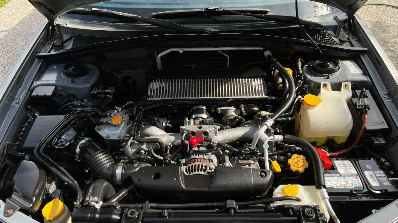 How the thermostat regulates engine temperature