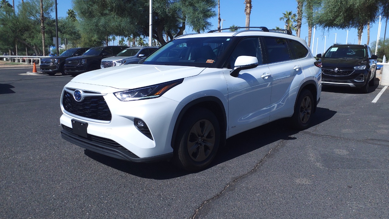 Toyota recalls 550,000 U.S. Highlander models over 2nd-row seat-back lock