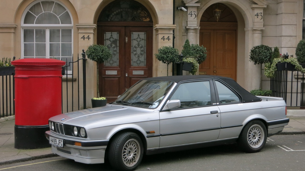 BMW 3-series convertible, Charles Street (geograph 4724035).jpg