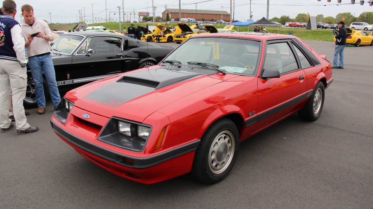 1986 Ford Mustang GT Hatchback (14400540061).jpg