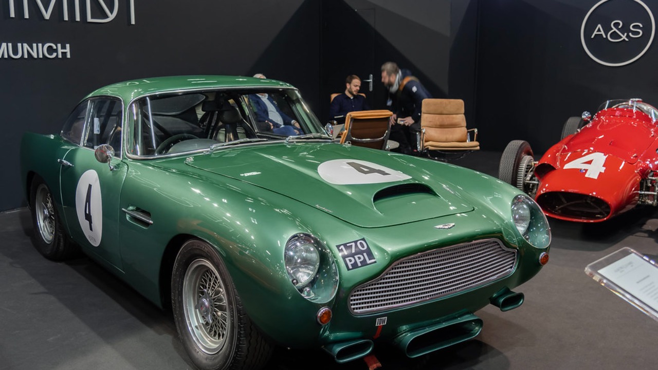 Aston Martin DB4 GT