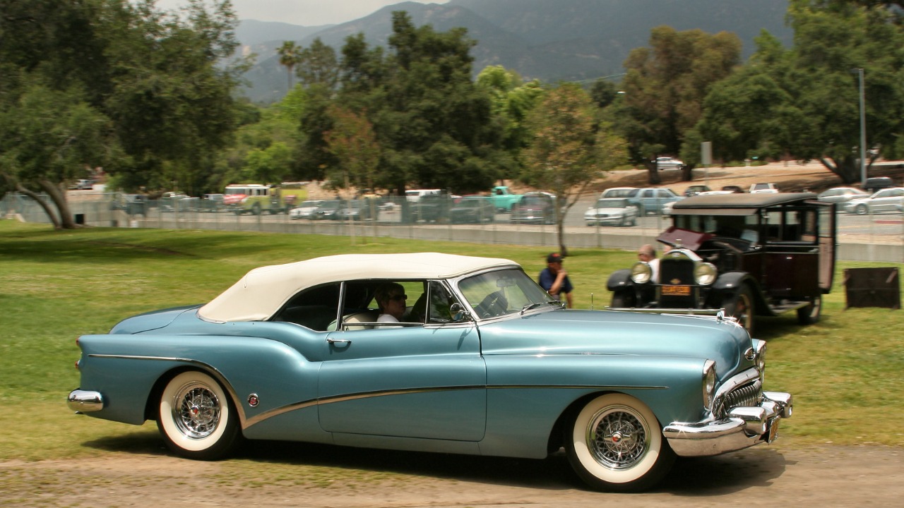 1953 Buick Skylark - blue - svr.jpg