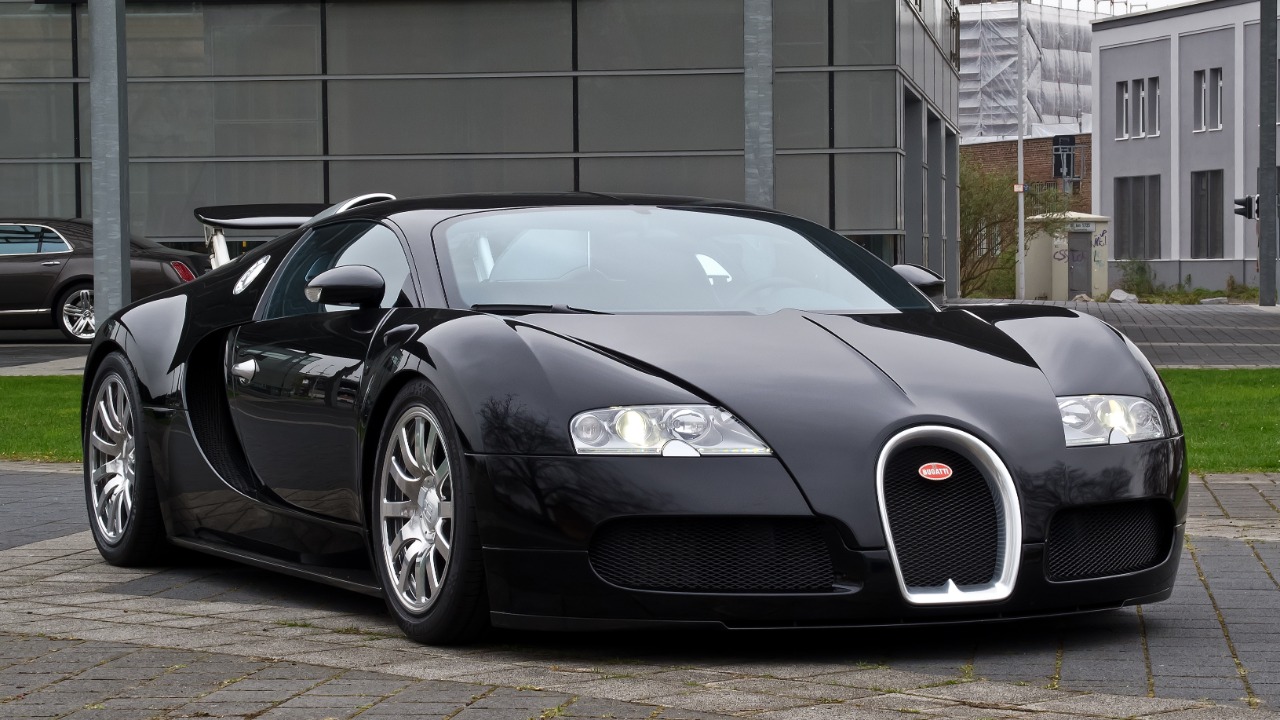 Bugatti Veyron 16.4 – Frontansicht (1), 5. April 2012, Düsseldorf.jpg