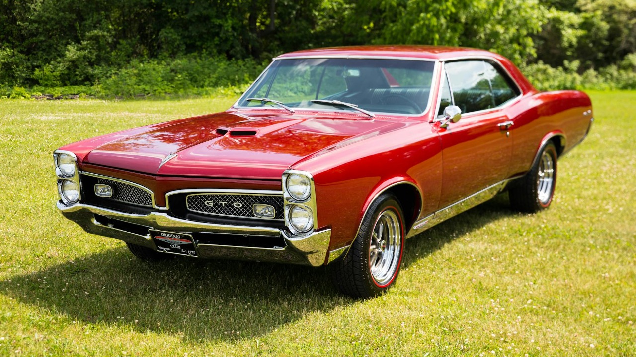 8 muscle cars that embarrassed European supercars