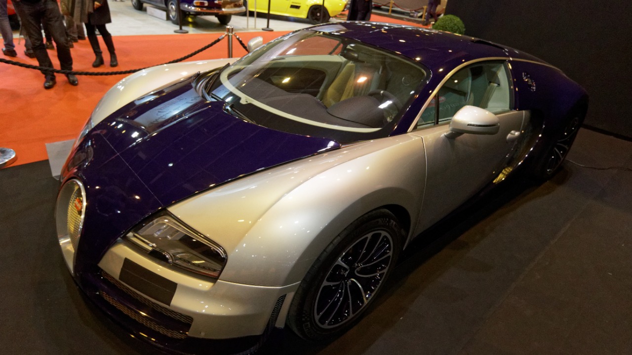 Rétromobile 2016 - Bugatti Veyron Super Sport - 2011 - 001.jpg