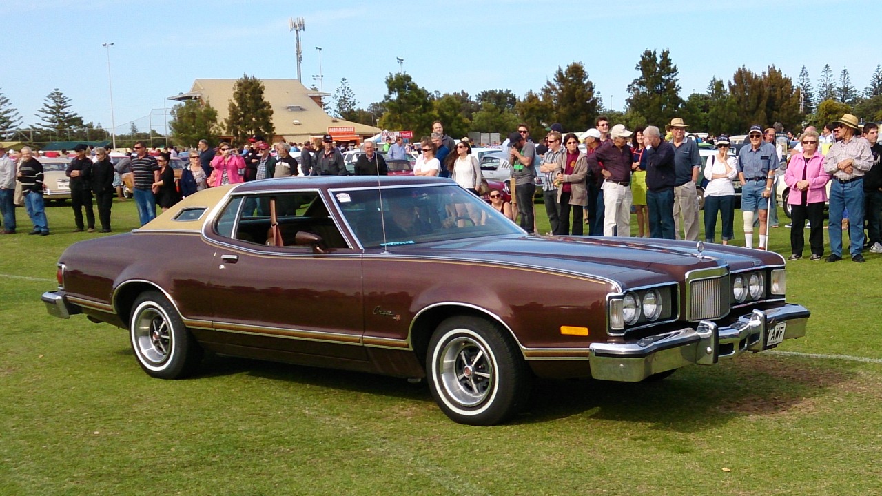 Mercury Cougar XR-7 2-Door Hardtop.jpg