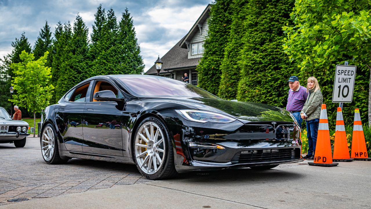 Are high-tech features hurting luxury car reliability