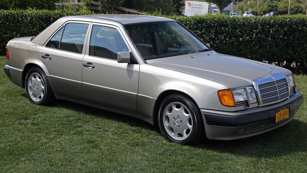 How the 1990 Mercedes-Benz 500E bent the rules