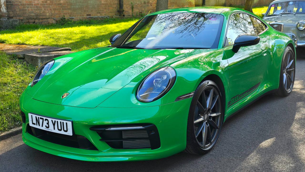 Porsche’s next paint trick could make car colors endlessly adjustable