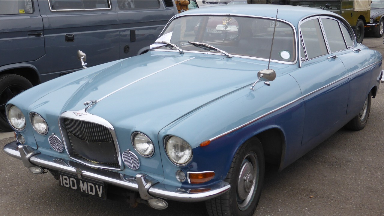 How the 1966 Jaguar Mk X chased refinement