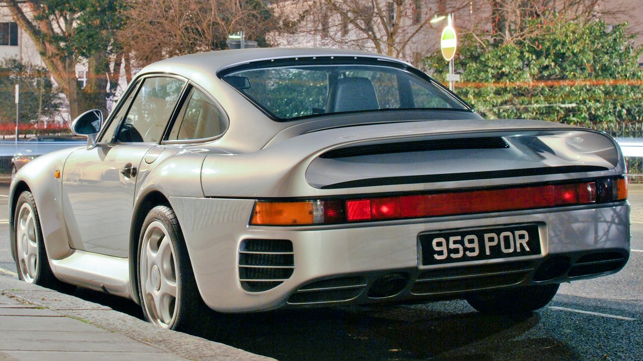 1986 Porsche 959: first supercar to make AWD feel necessary