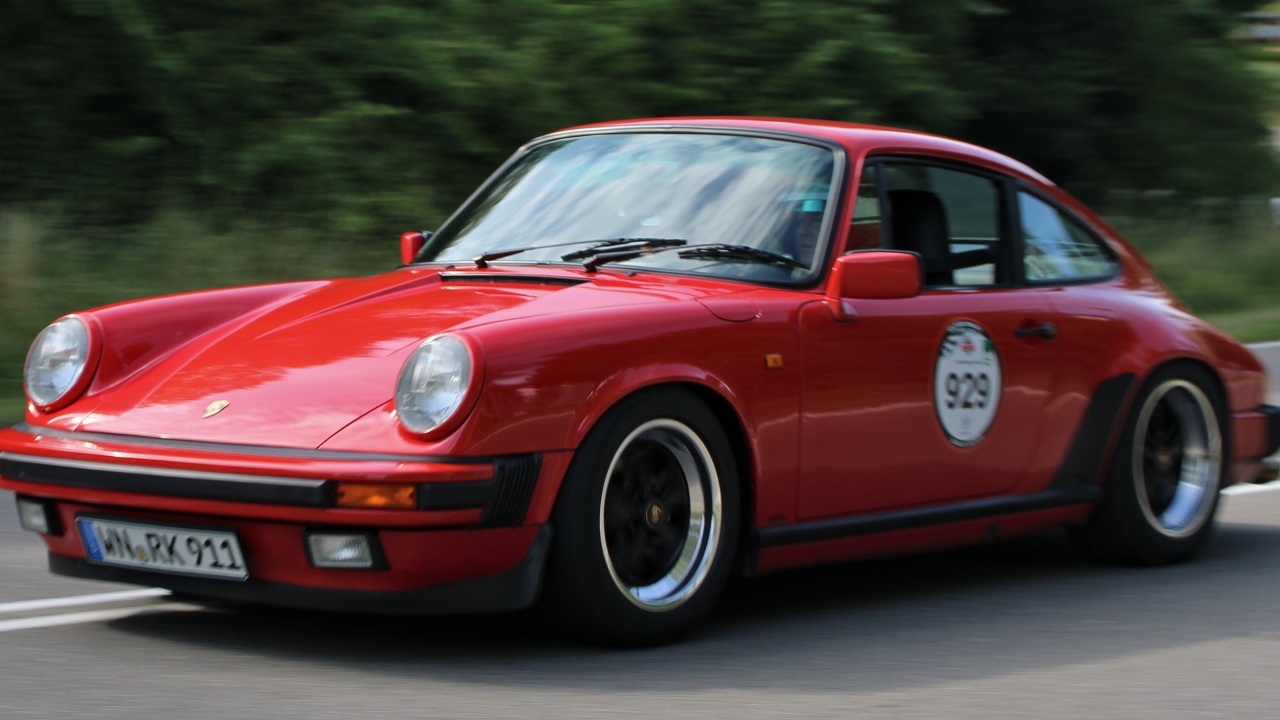 How the 1987 Porsche 911 Carrera refined the formula