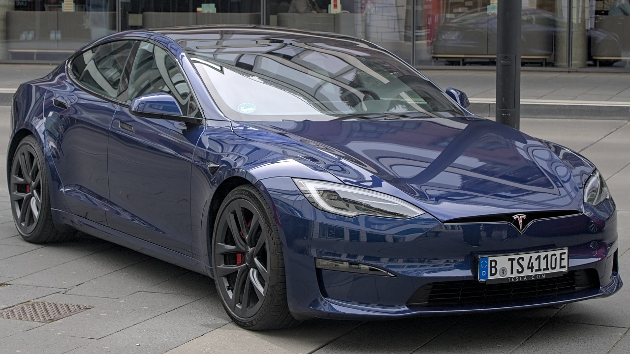 Tesla-style door handles get banned as China cracks down