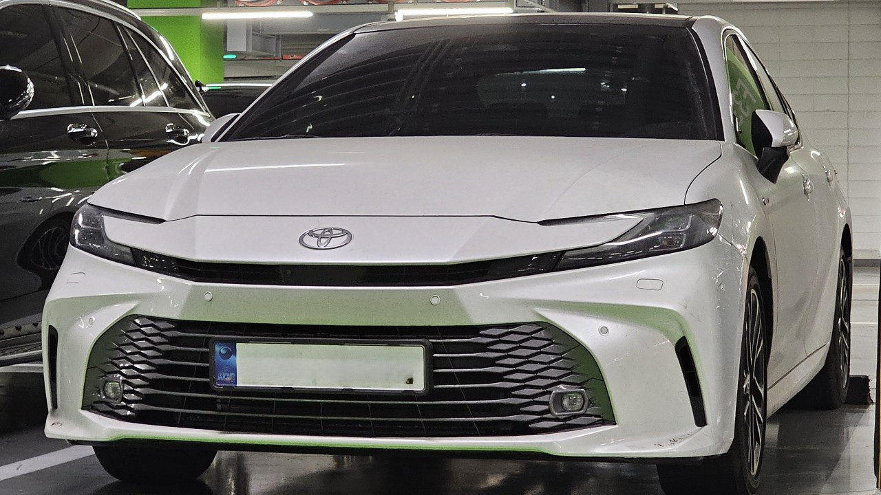 Power loss scare prompts recall of 51,000 Toyota hybrid Camrys