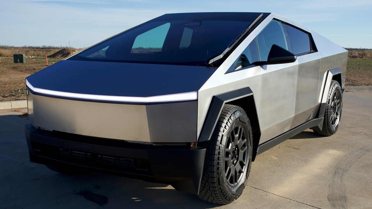 Even with a top safety badge, Cybertruck can’t crack Europe